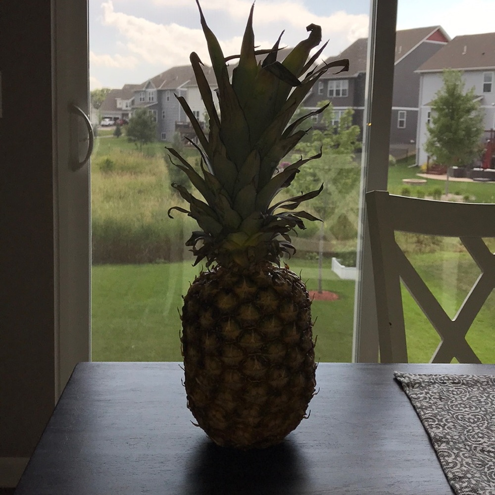 Meet your Posher, Rella